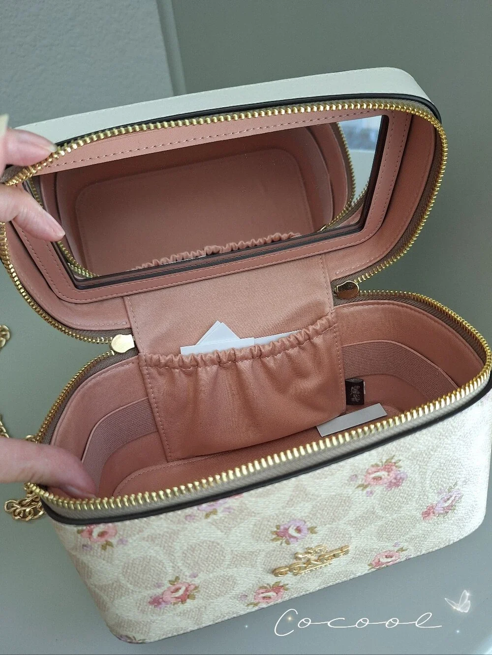 NEW Coach Cosmetic Case In Signature Canvas With Floral Print & Crossbody Chain